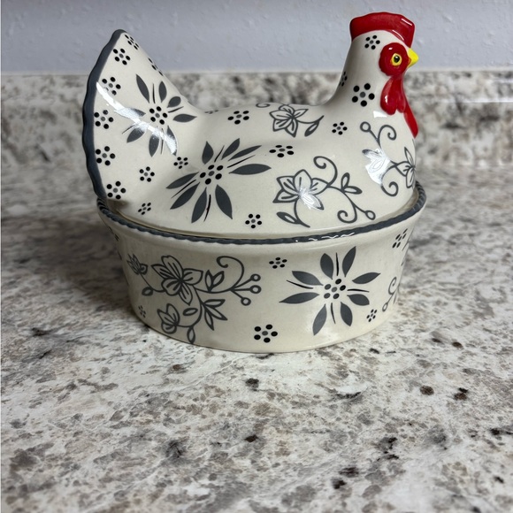 Temp-Tations Floral Chicken Covered Dish - Red, Black, White - Picture 3 of 9